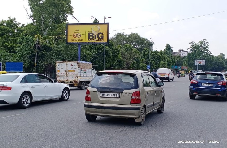 Jamuna Bazar, Hanuman Mandir- ISBT Delhi