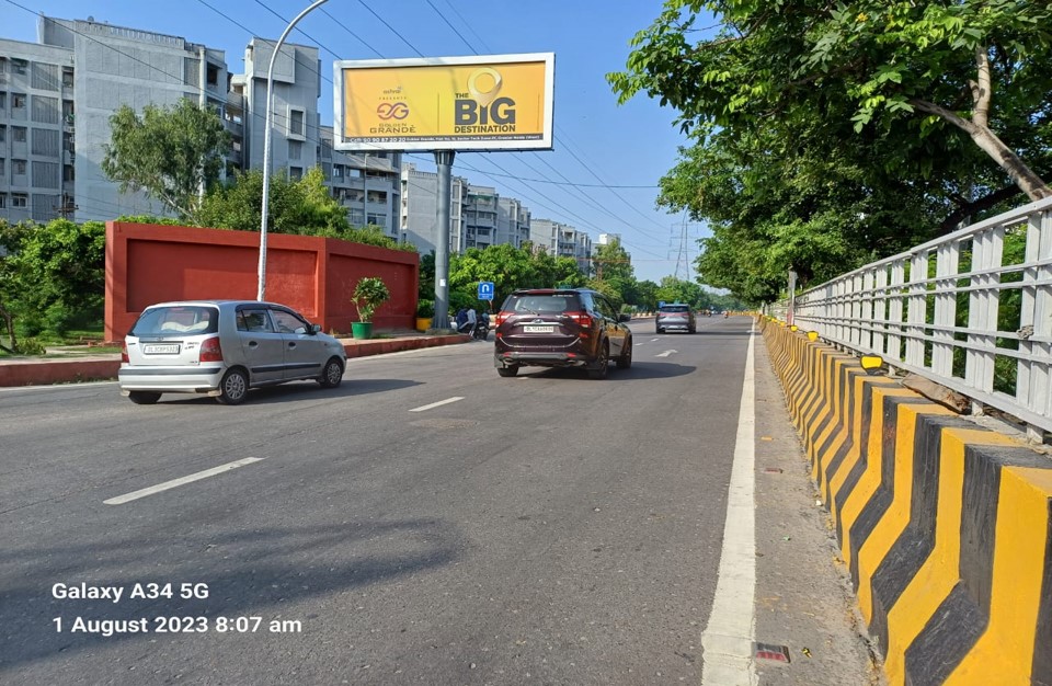 Noida Sector - 21